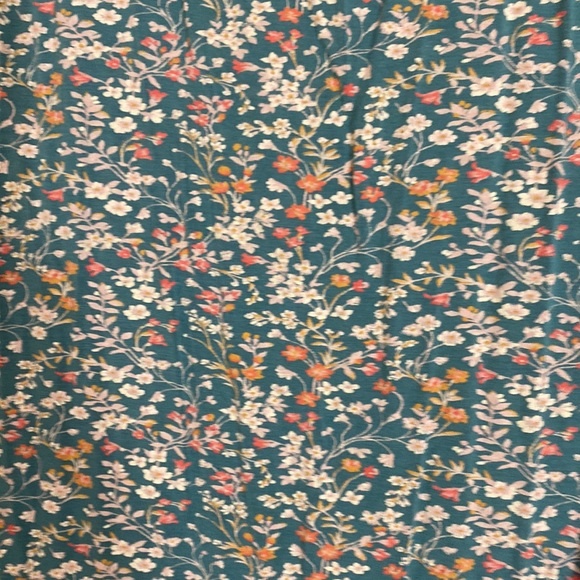 2 women’s tanks tops - Picture 5 of 5